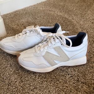 New Balance 327 women’s Sneakers